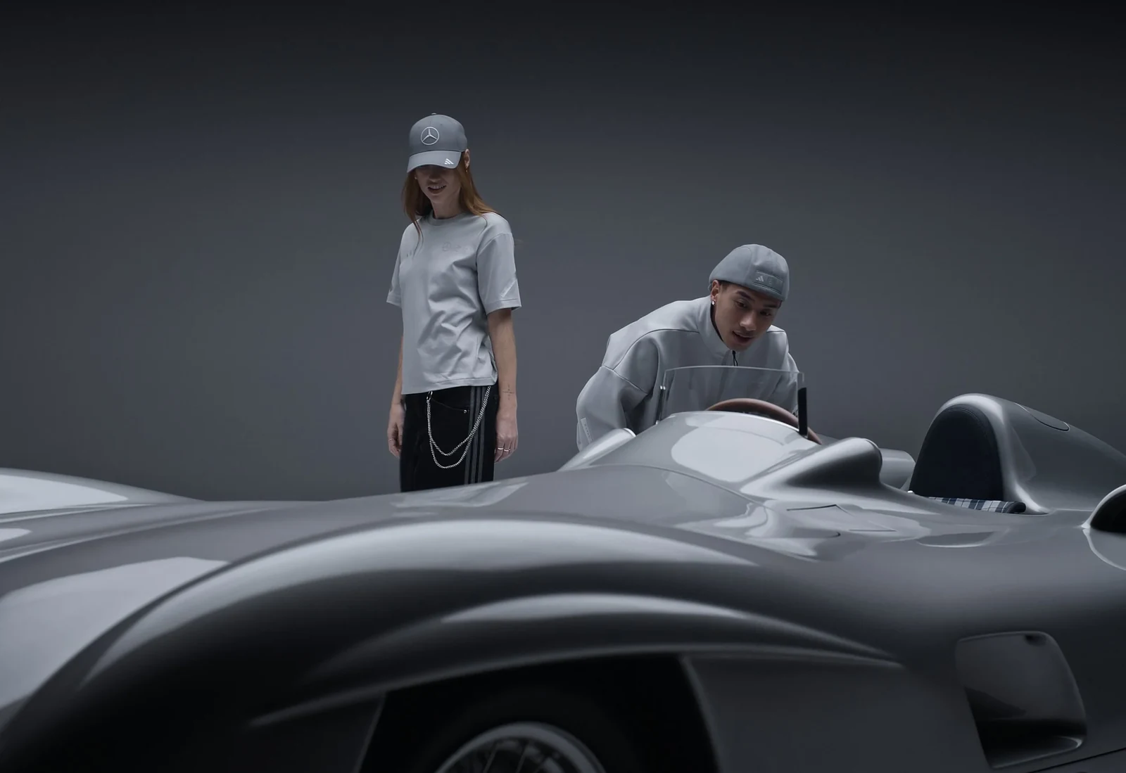 Adidas Silverstone - still 8
