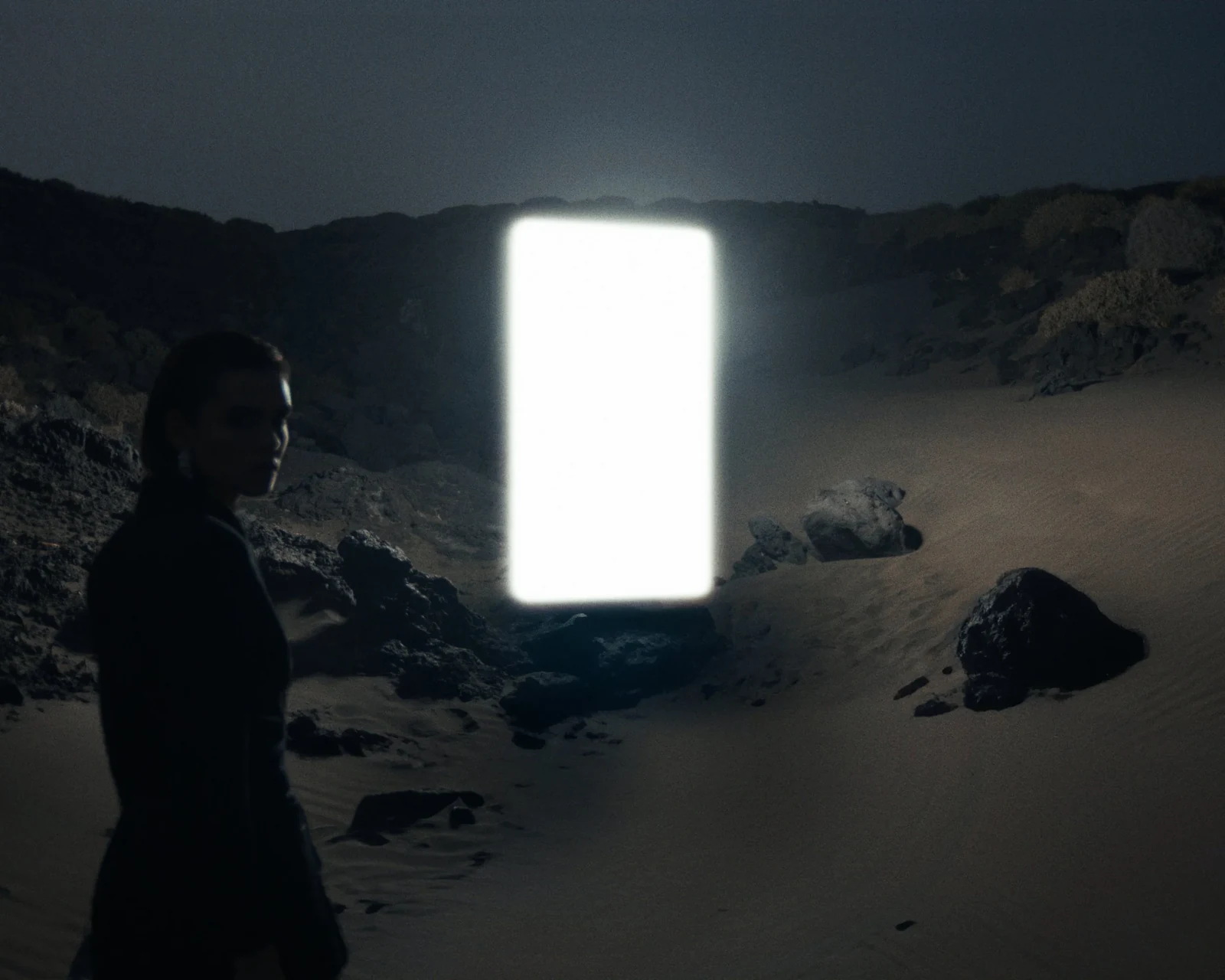 Crossing - still 6